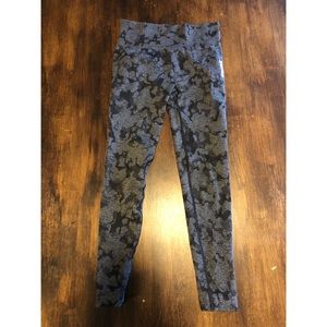 Gymshark- Adapt Camo Seamless